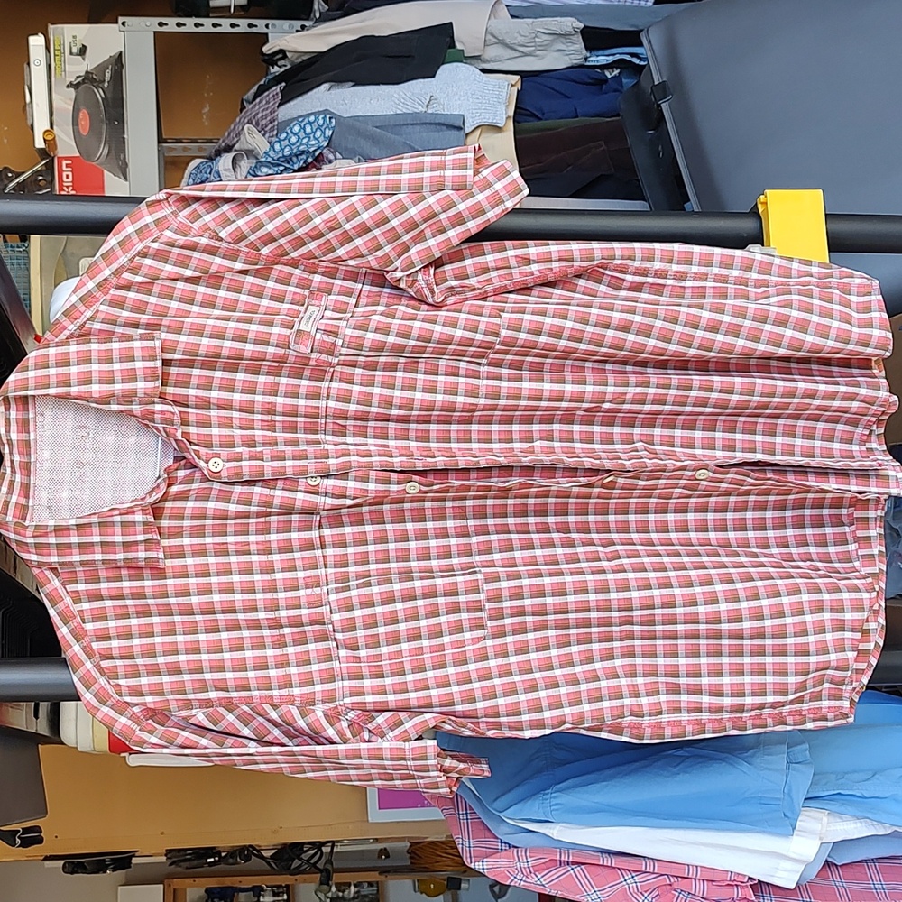 Men's large G.H.Bass & Co. coral/white/brown plaid button down